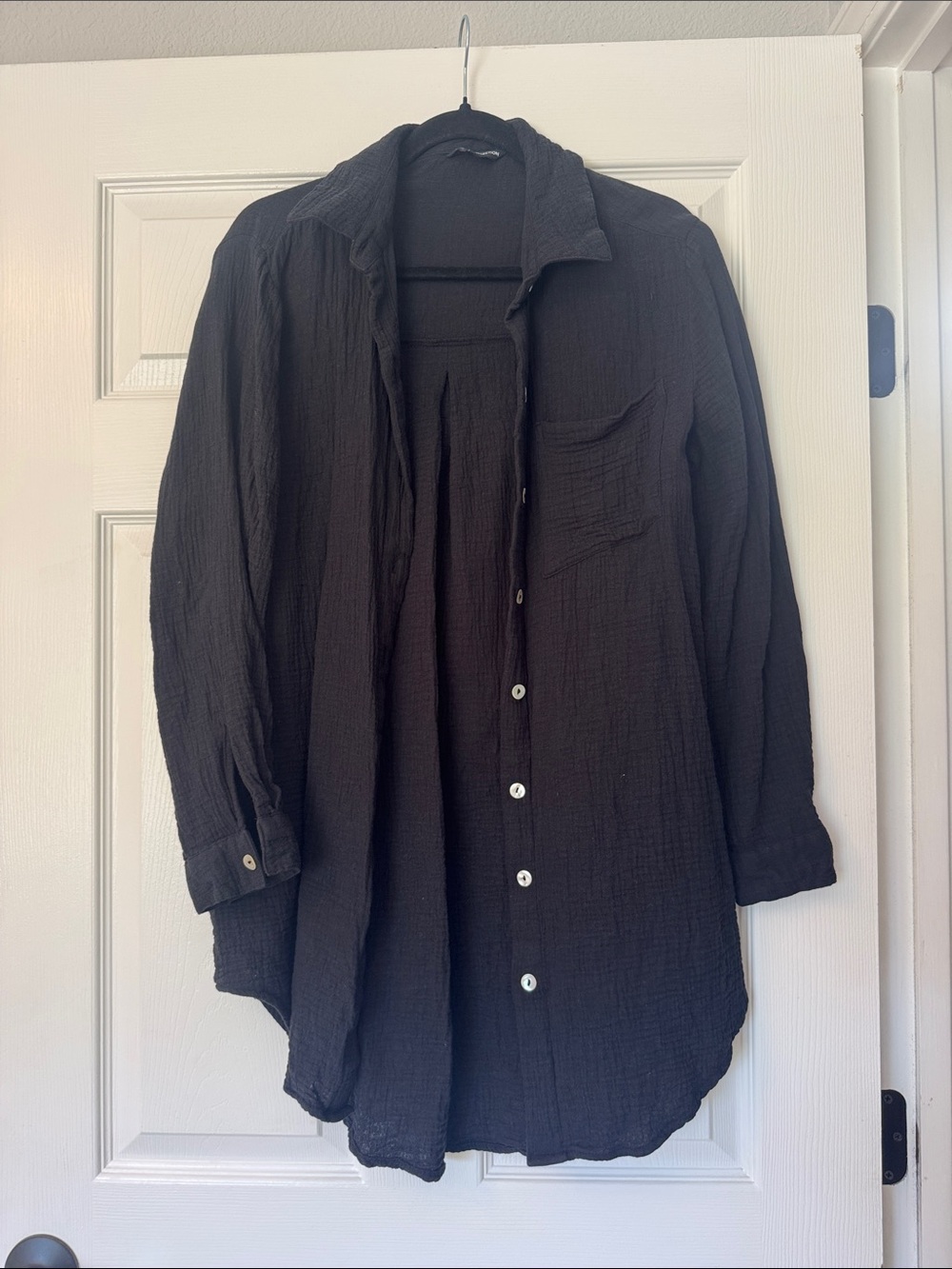 Women's cotton Black Textured Button-Down Shirt - Relaxed Gauze Style